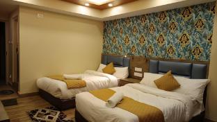 kings palace gangtok mountain view