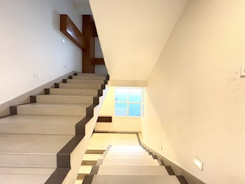 kings palace gangtok mountain view