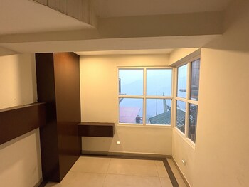 kings palace gangtok mountain view