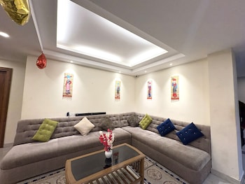 kings palace gangtok mountain view