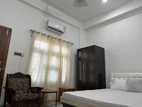 Shri Ram International Home Stay Ayodhya,,4 star