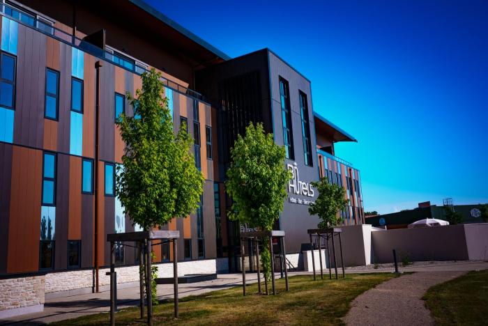 bo hotels ambronay