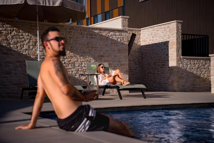 bo hotels ambronay