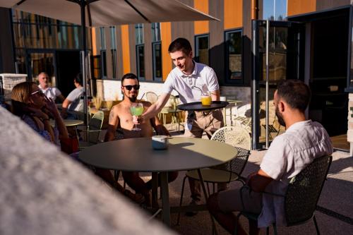 bo hotels ambronay