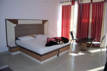 hotel jhansla by grb