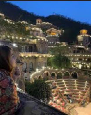 hotel jhansla by grb