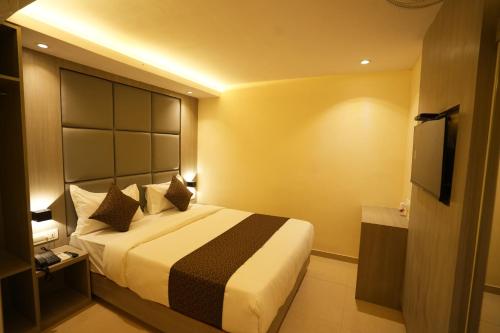 Hotel Boston,,2 star