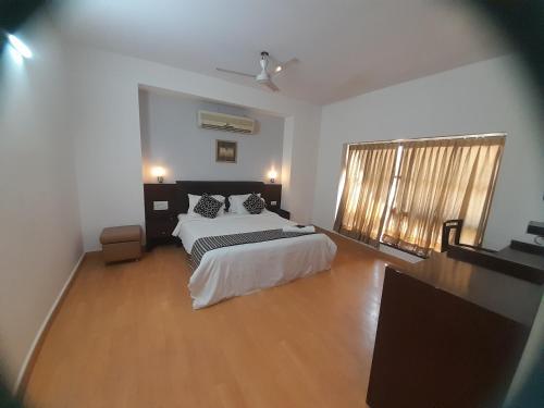 hotel prestige inn