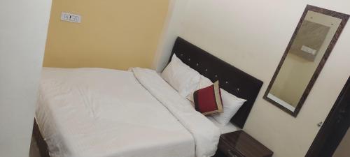 Ranthambhore Tiger Hut,Ranthambhor Road,3 star