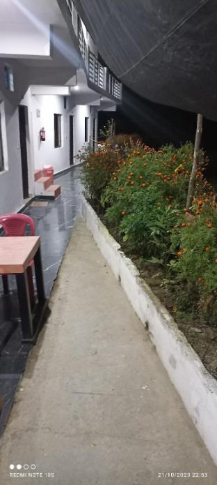 anand home stay and hotel phata