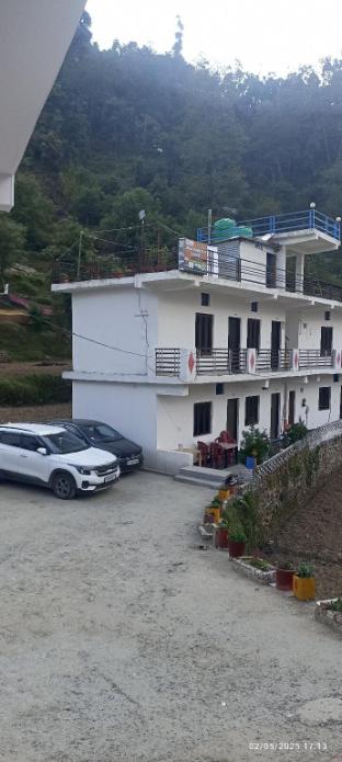 anand home stay and hotel phata