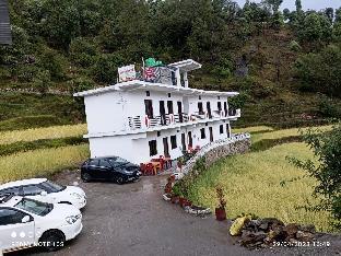 Anand Home Stay And Hotel, Phata,,4 star