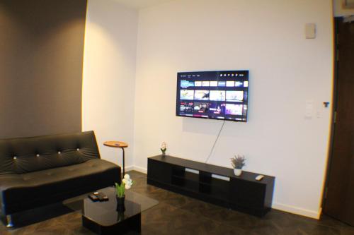 scarletz service suite klcc