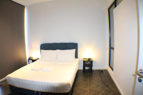 scarletz service suite klcc