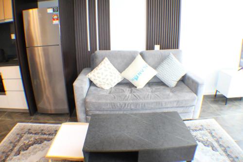 scarletz service suite klcc