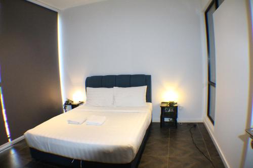 scarletz service suite klcc