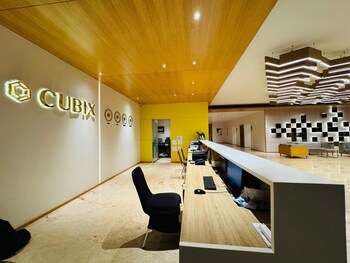 cubix hotel