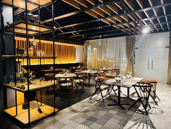 cubix hotel