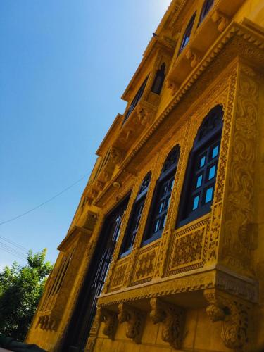 Vamoose Thakurji Palace,,3 star