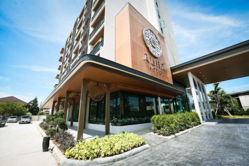 aura hotel hatyai