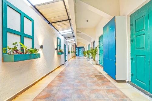 Hotel O The Vantage Inn,,3 star