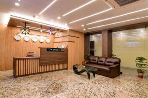 super townhouse oak bulbuli neer