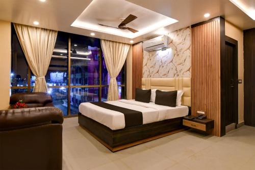 Super Townhouse Oak Bulbuli Neer,,4 star