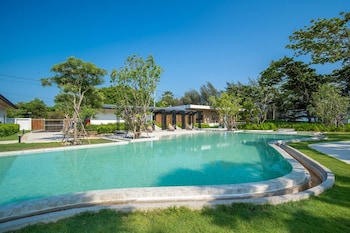 The Season Rayong,,3 star