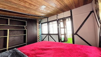 mount olympus lounge