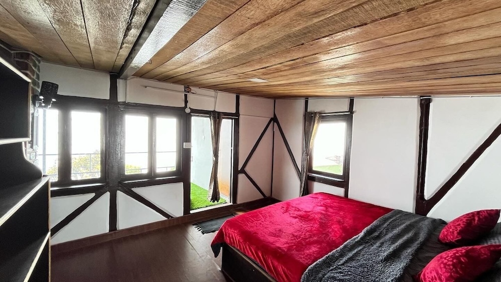 mount olympus lounge