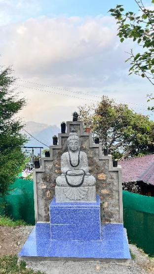 Mount Olympus Lounge,,3 star