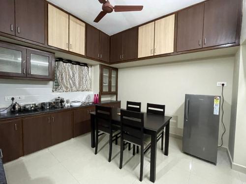 ssn home stays in tirupati near alipiri