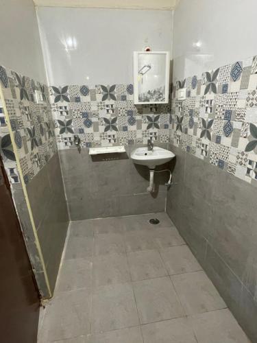 ssn home stays in tirupati near alipiri