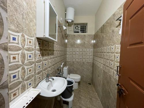 ssn home stays in tirupati near alipiri