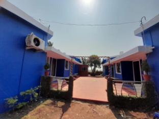 Sun And Sea Lodge, Ganpatipule.,,1 star