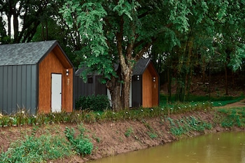 baan rai santisuk