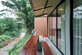 baan rai santisuk