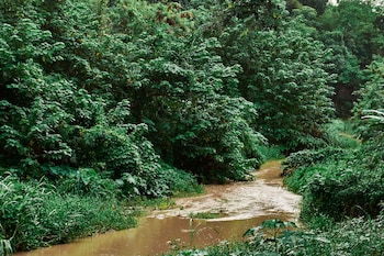 baan rai santisuk