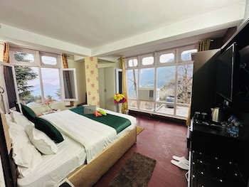 hotel eagle nest central heated