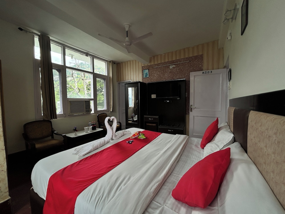 hotel eagle nest central heated