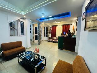 hotel eagle nest central heated