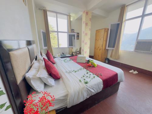 hotel eagle nest central heated