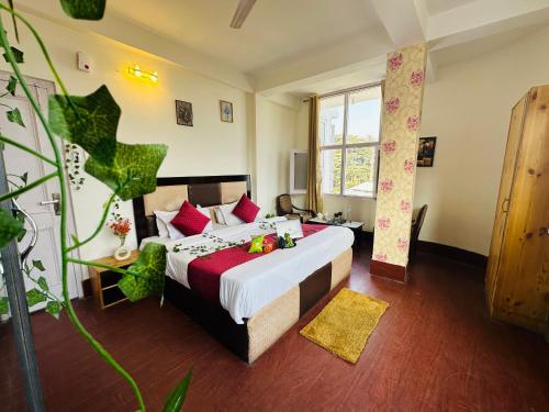 hotel eagle nest central heated