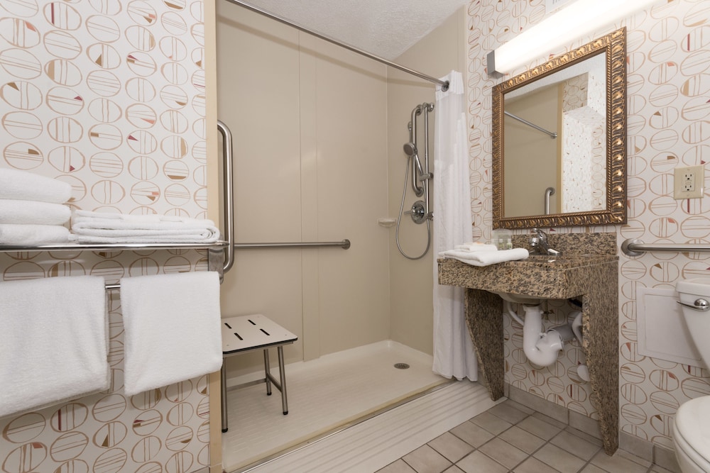 holiday inn lumberton by ihg