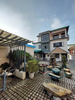 alinda house naukuchiatal by the ghaur