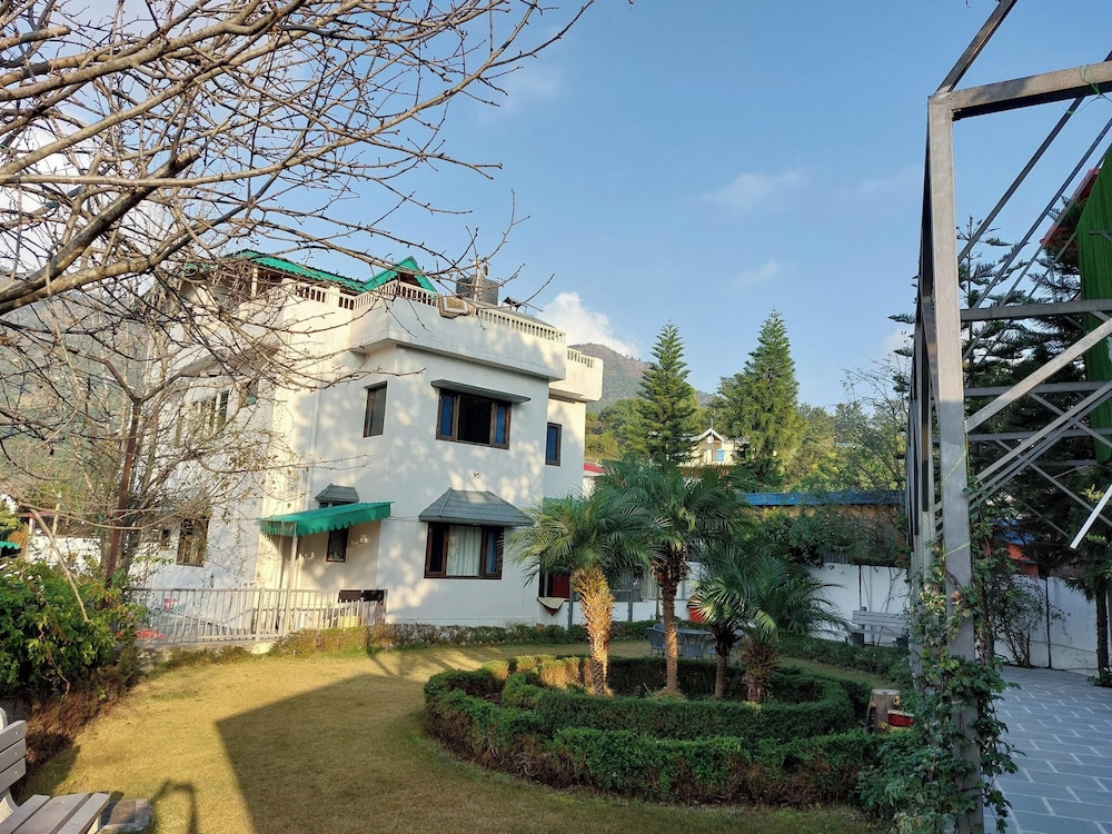 alinda house naukuchiatal by the ghaur
