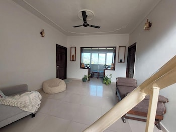 alinda house naukuchiatal by the ghaur