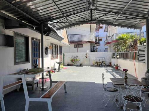 alinda house naukuchiatal by the ghaur