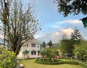 alinda house naukuchiatal by the ghaur