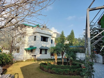 alinda house naukuchiatal by the ghaur